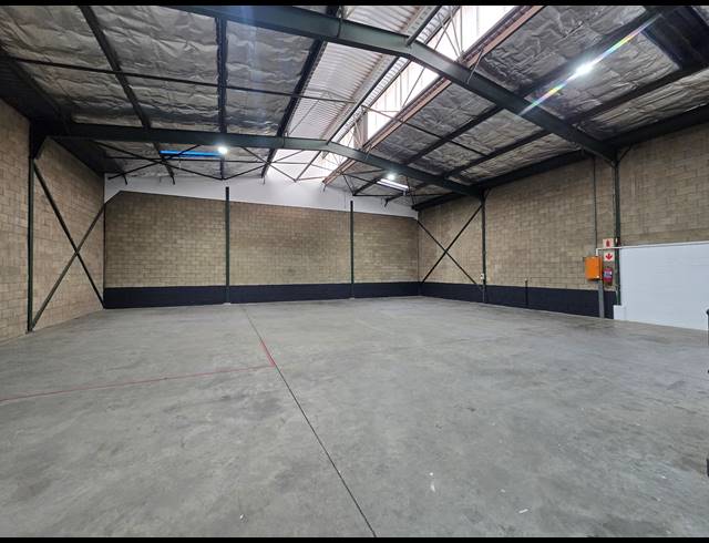420M² WAREHOUSE TO LET IN MEADOWDALE